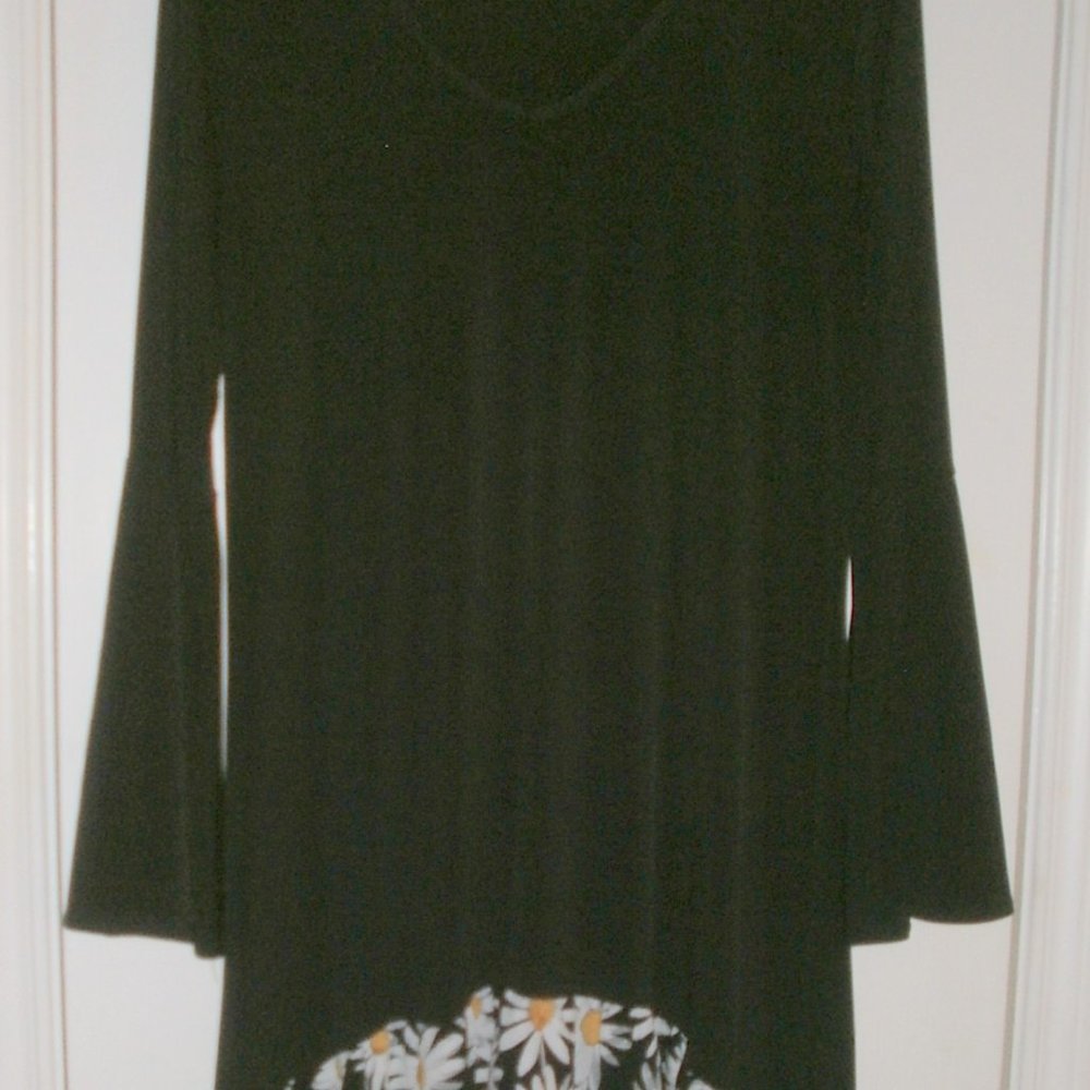 RODEO ROSE sz L BLACK Long Sleeve Knit DRESS with HI Low SUNFLOWER HEM made USA